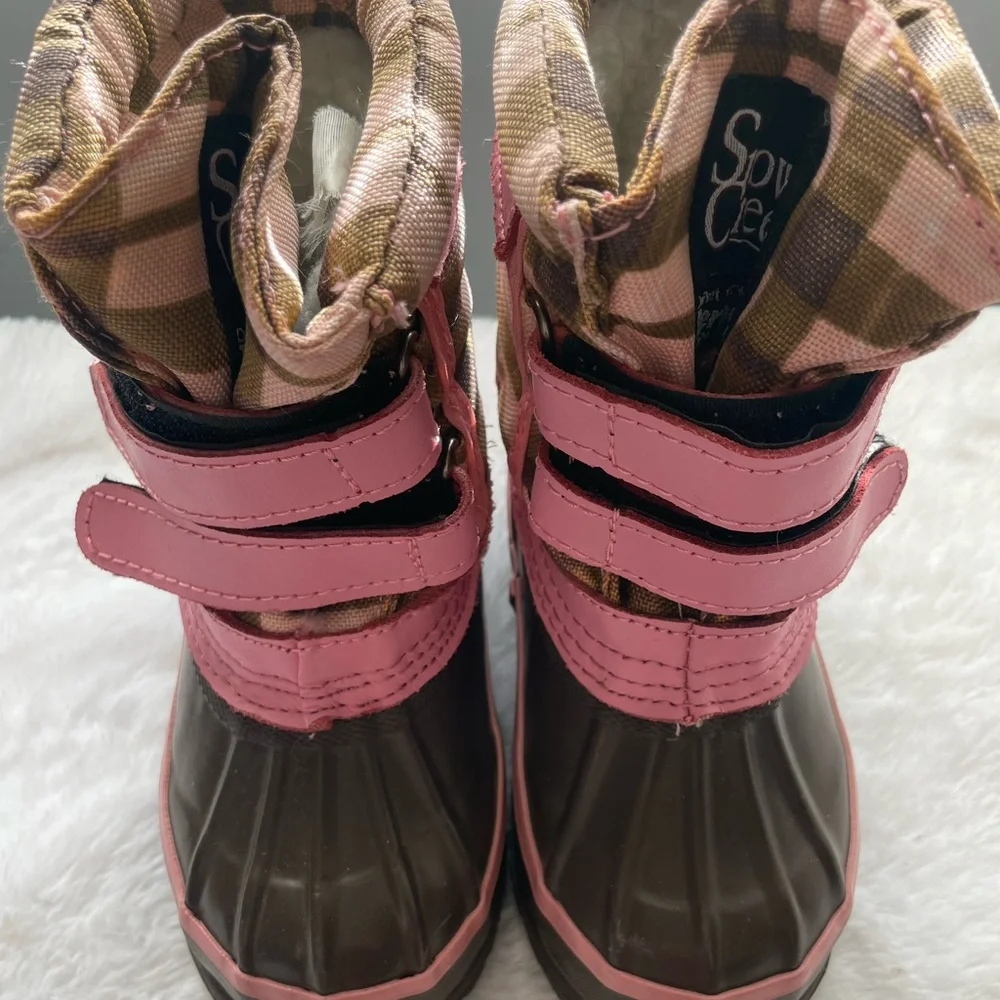 Snowy creek winter snow boots.